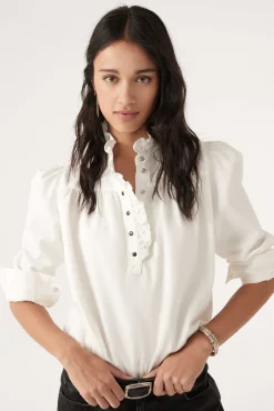 Femme ba&sh Omilac.